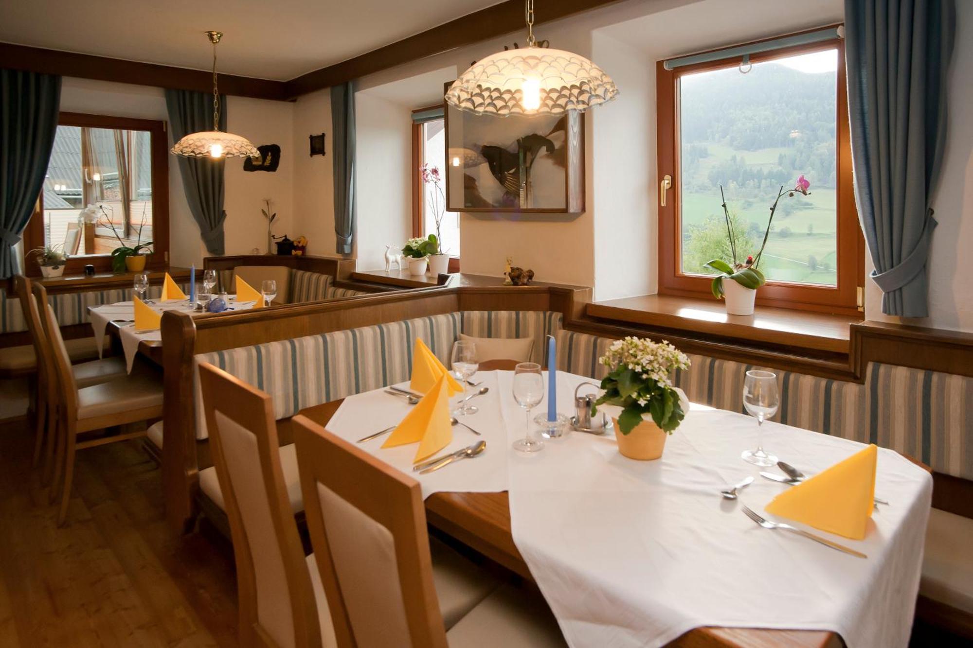 Sportbauernhof - Gasthaus Hochalmblick Krems in Kaernten Exteriör bild