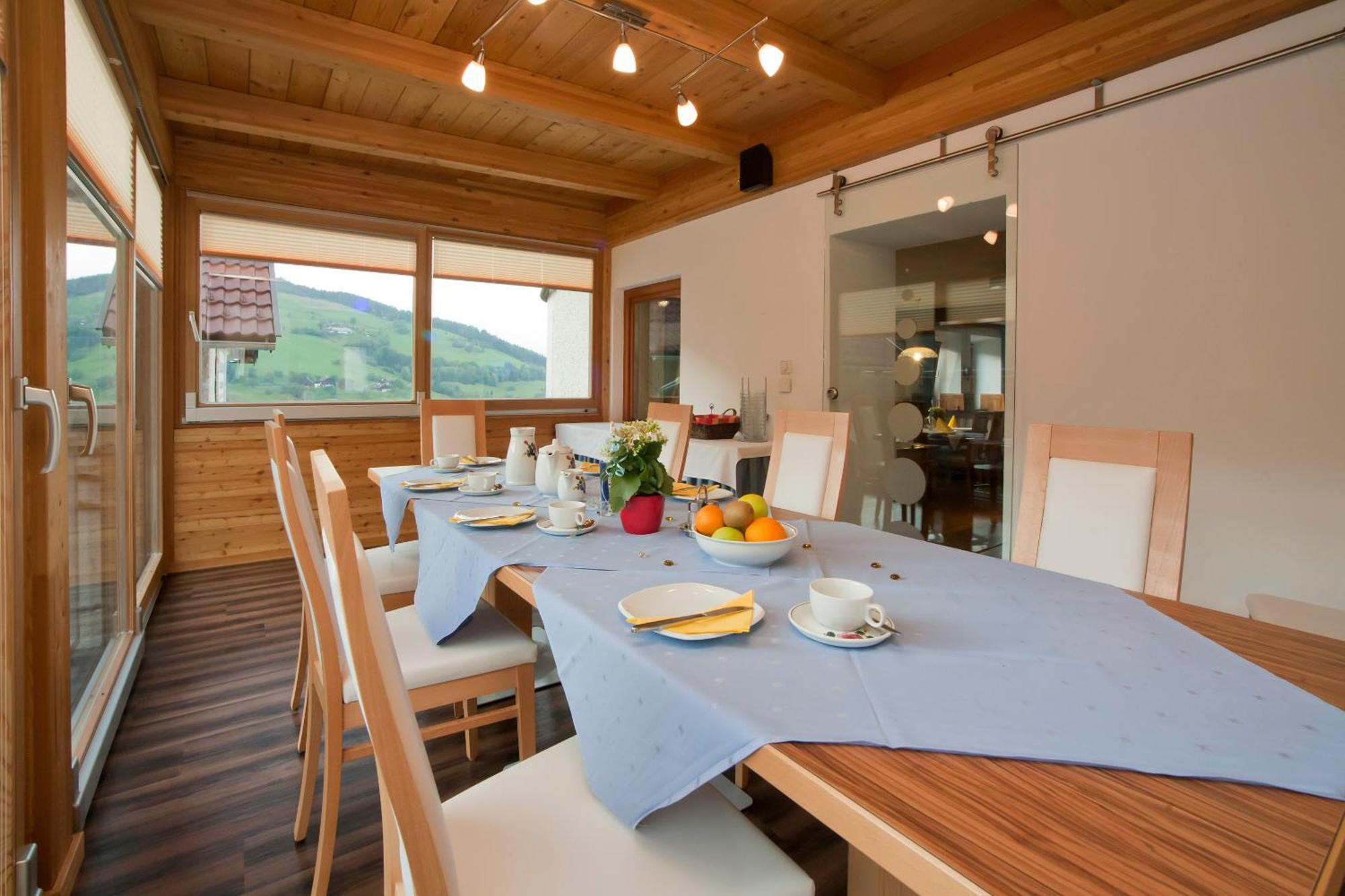 Sportbauernhof - Gasthaus Hochalmblick Krems in Kaernten Exteriör bild