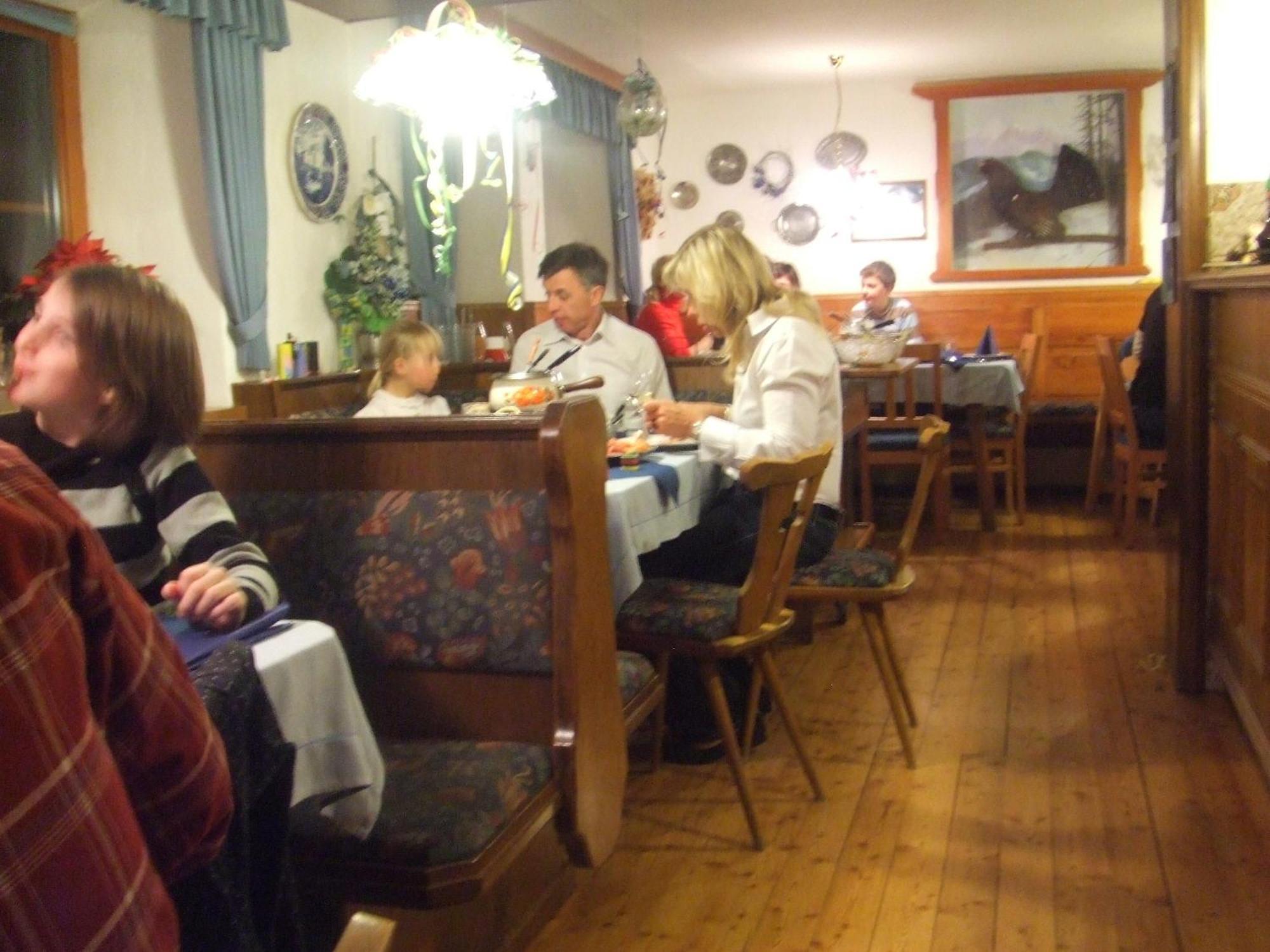 Sportbauernhof - Gasthaus Hochalmblick Krems in Kaernten Exteriör bild