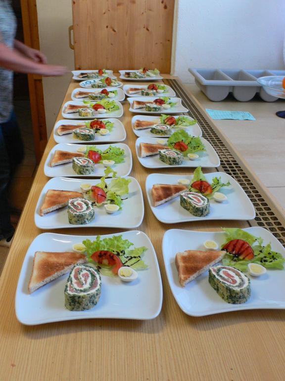 Sportbauernhof - Gasthaus Hochalmblick Krems in Kaernten Exteriör bild